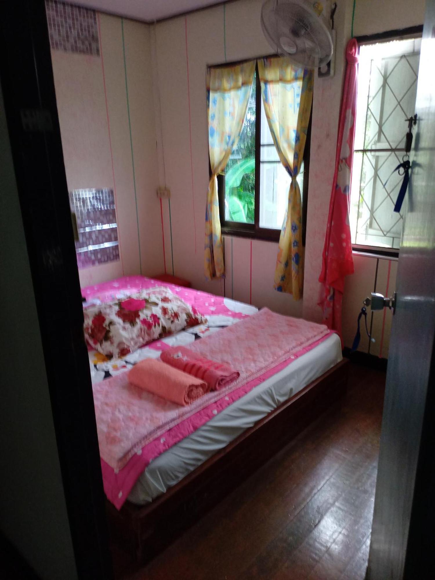 Np Guesthouse Trat Exterior foto